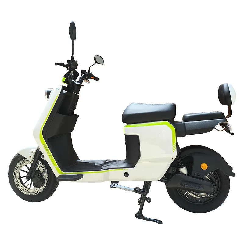 Foto de uma moto modelo sudu A4 autopropelido na cor branca.